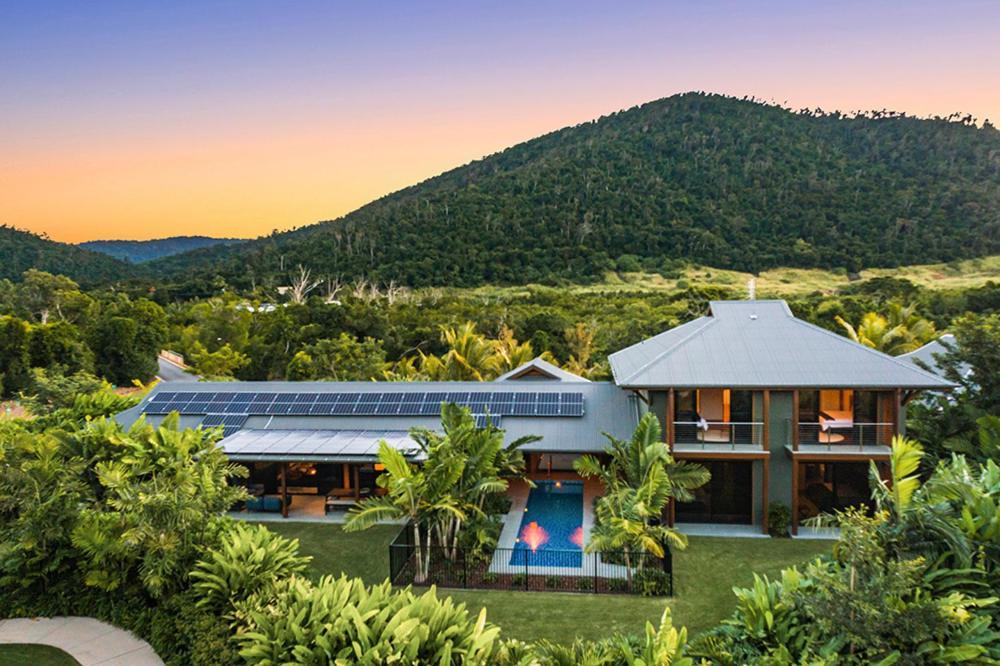 Yangaro Villa Airlie Beach Exteriör bild