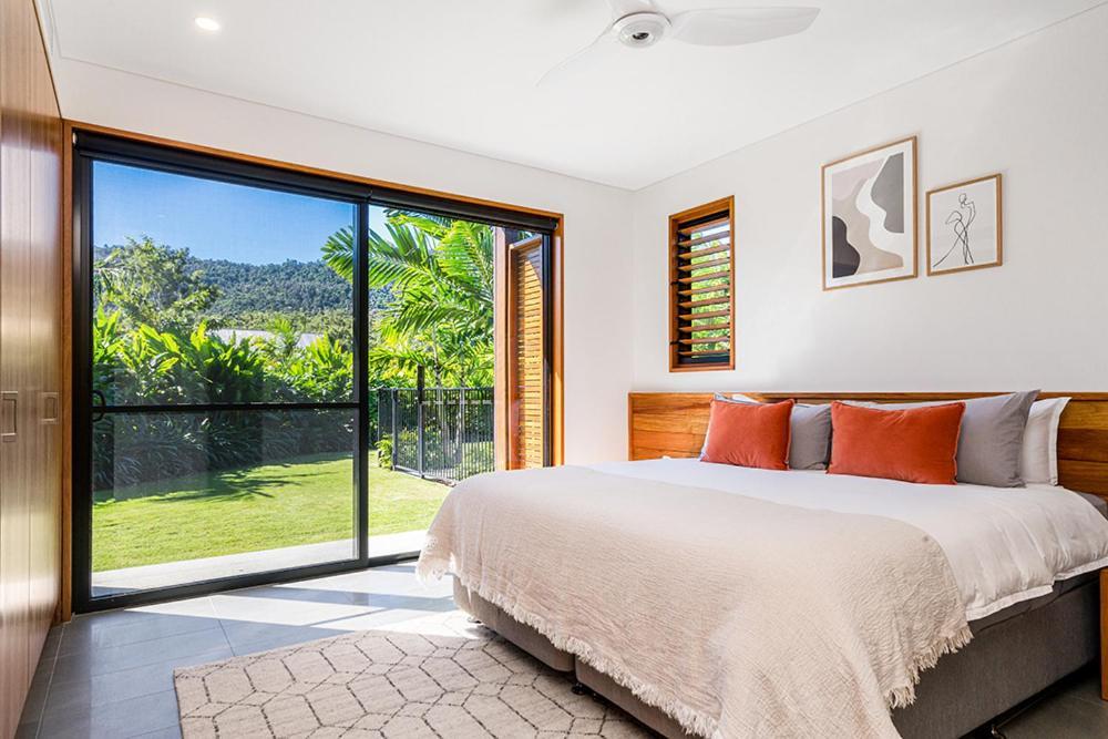 Yangaro Villa Airlie Beach Exteriör bild